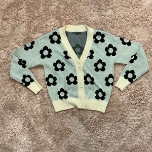 XS flower pattern sweater